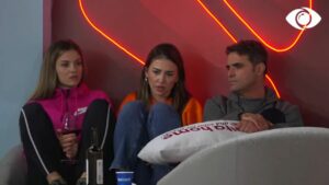 “Të ulni pritshmëritë këtu brenda”/ Nita dhe Armaldo këshillojnë Kiarën