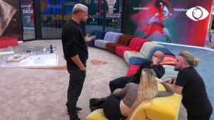 Sfida me mesazhet për mbrojtjen e grave/Luizi propozon: Mos ta fitojmë ne