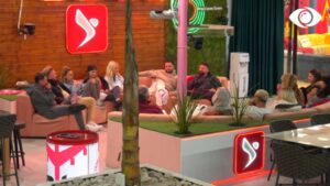 Mbrëmje plot atmosferë, këngë, valle e të qeshura pafund!