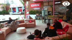 “Do të kopjojë sjellje që s’janë të vetat”/ Banorët flasin për Kristin