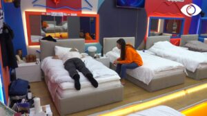 “Nuk jam i lumtur shpirtërisht”/ Luizi bisedon me Kiarën