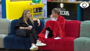 Antoneta bisedon me Fotinin: Del Shpati!