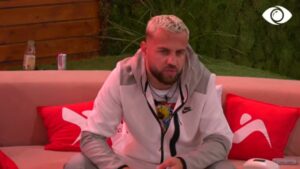 Luizi debaton me Antonetën: Po bën lojë të shëmtuar!