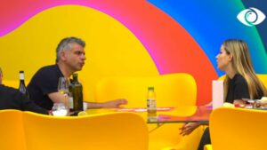 Antoneta sqarohet me Qetsorin: Ke ofenduar nëpërmjet batutës