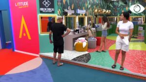 “Mos bëni shaka me gjëra personale”/ Efit i kanë humbur sendet personale