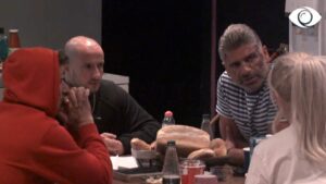 Burgu/ Plani 'sekret' i banorëve për të fituar lirinë me kusht 