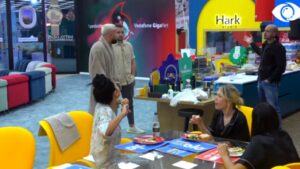 E bëre për shoqërinë?/Debati Kristi-Luiz: Riparove lojën tënde! 