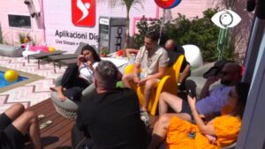 Kristi nuk është zgjuar akoma/ Luizi dhe Efi ironizojnë Kristin