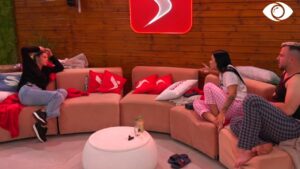 “Më ke bërë të ndihem keq”/ Efi debaton me Nitën