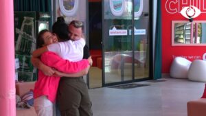 Efi, Kiara dhe Ronaldo sqarohen bashkë