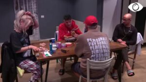 “Të gjithë kemi sjellë mëkatet tona”, banorët diskutojnë në burg