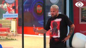 Do dalësh me bisht ndër shalë/ Luizi bisedon me banorët për Bledin 