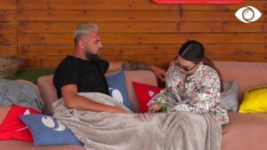 Mendon që më ka shfrytëzuar/ Luizi bisedon me Kiarën për Efin