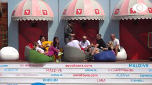 Efi dhe Ronaldo ironizojnë njëri-tjetrin 