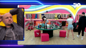 Shfuqizimi i qeverisë/ Kristi-Luizit: Atë pak dinjitet që të ka mbetur, mbaje fort