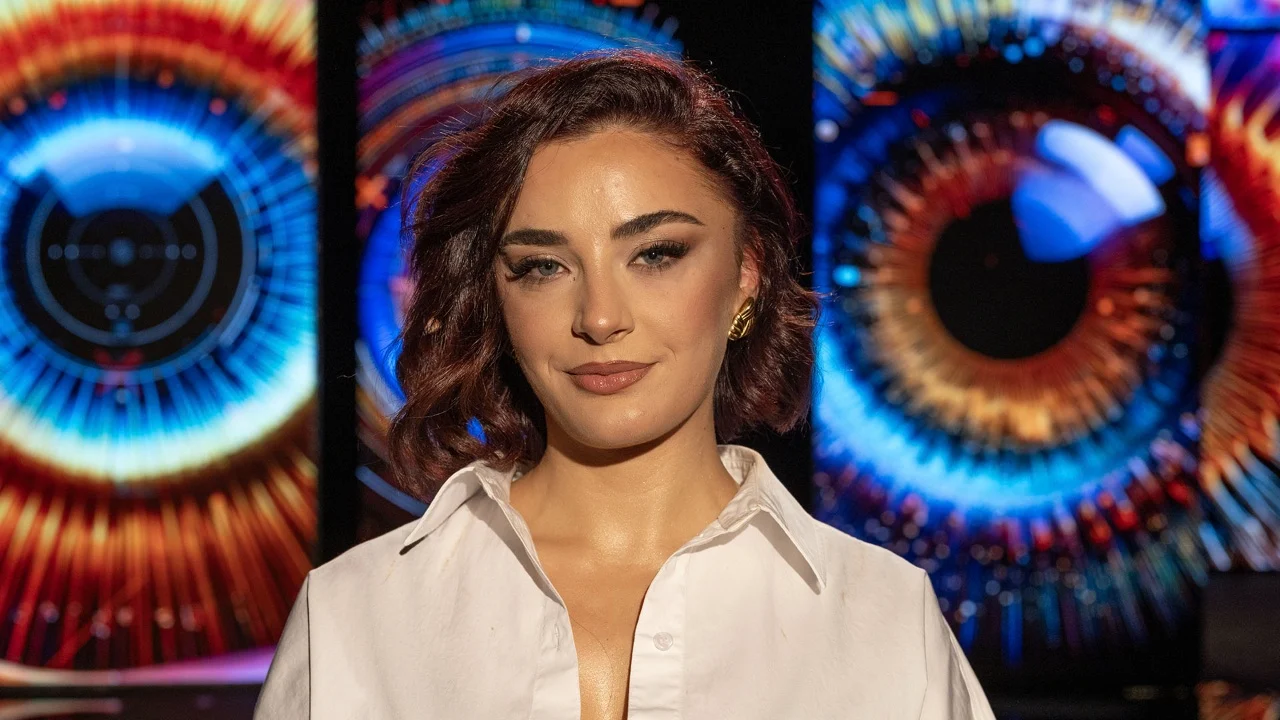 Xhodi Skura pjesë e Big Brother VIP 5/ Surprizon gjyshen e saj nga shtëpia: Mos u mërzit, të dua shumë!