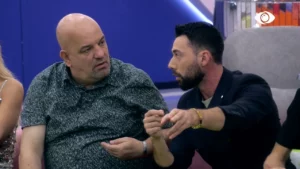 Situata e agravuar mes Ilirit dhe Juxhinit në BBV/ Angelo debaton me banorin: Të shpëtuam, do kishe dalë me Zarf të Zi