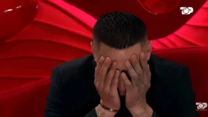 Telefonata e papritur nga i vëllai, Flori merr lajmin se ka djalin e sëmurë, lë shtëpinë e BBV