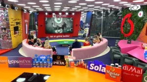 “Do sigurohem ta lëshoj para se të më lëshojë”/ Selin dhe Miri ndajnë ‘rrugët’? Përballja e fortë me banorët pas shfaqjes së klipit