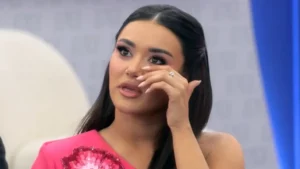 Greta surprizohet nga babai, përlotet teksa lexohet letra