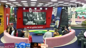 Çfarë po ndodh mes Brikenës dhe Mateos? A po i përçan Rogerti?