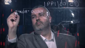 “Mami dhe babi, ju lutem më falni”/ Konflikti me vëllain dhe problemet me lojërat e fatit, Rogerti përlotet gjatë linjës së tij të jetës